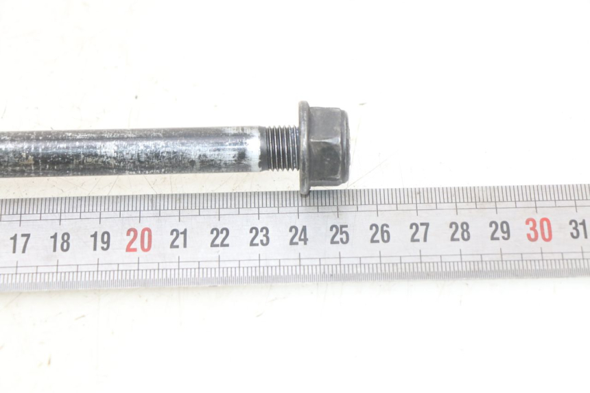 photo de FRONT WHEEL AXLE KYMCO AGILITY 16+ 4T 50 (2018 - 2023)