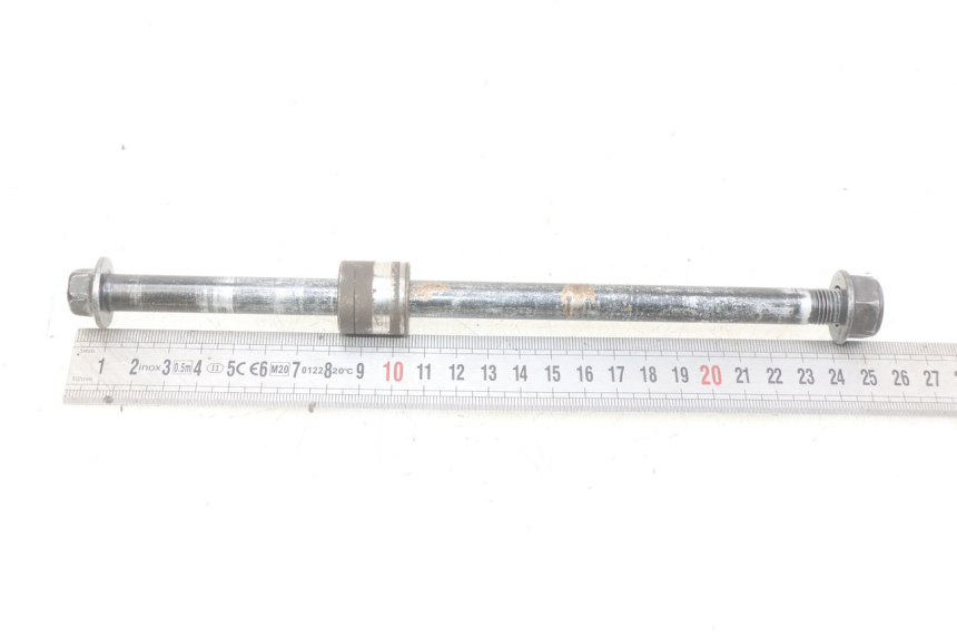 photo de FRONT WHEEL AXLE KYMCO AGILITY 16+ 4T 50 (2018 - 2023)