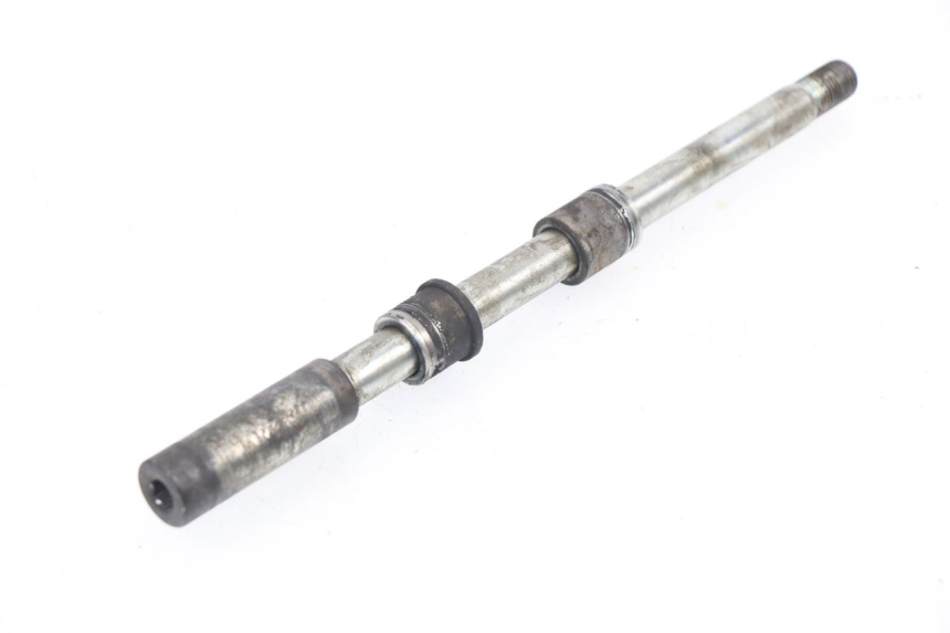photo de FRONT WHEEL AXLE KYMCO DINK STREET ABS 125 (2011 - 2018)