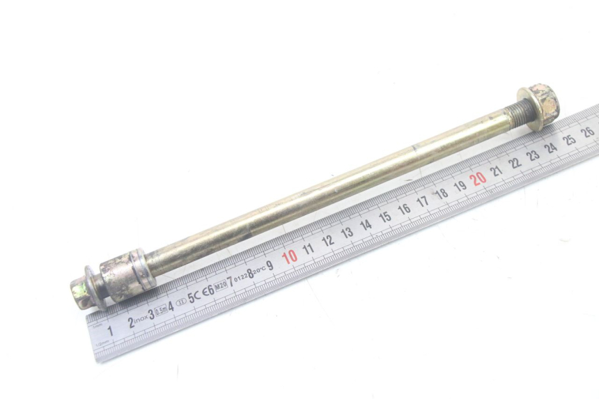 photo de FRONT WHEEL AXLE KYMCO GRAND DINK 125 (2008 - 2014)