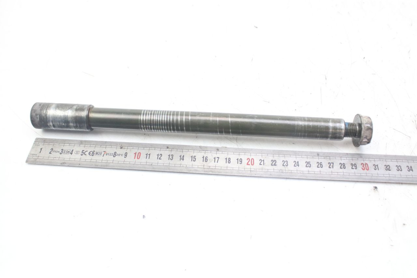 photo de FRONT WHEEL AXLE KYMCO X-CITING XCITING 400 (2014 - 2018)