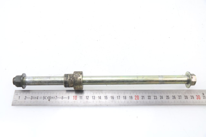 photo de FRONT WHEEL AXLE LINHAI MONARCH 125 (2003 - 2005)