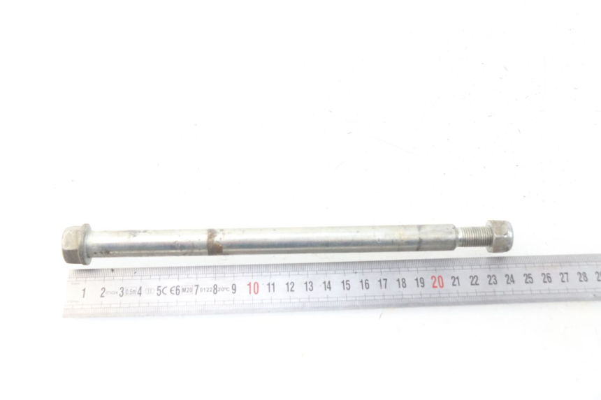 photo de FRONT WHEEL AXLE PEUGEOT LUDIX 50 (2008 - 2017)