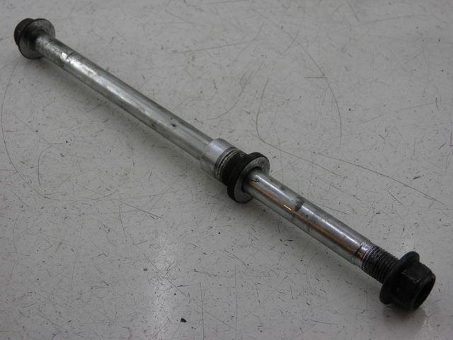 photo de FRONT WHEEL AXLE MBK FLAME X 125 (2007 - 2016)