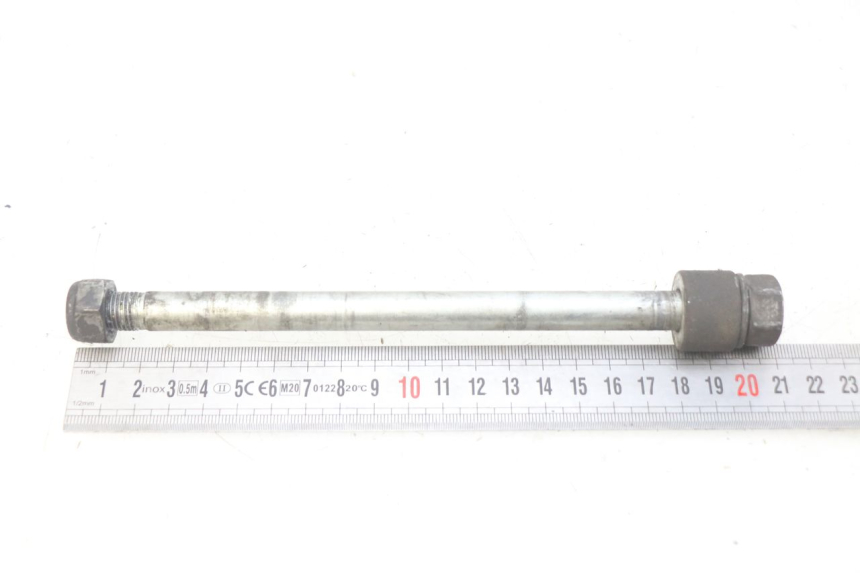 photo de FRONT WHEEL AXLE MBK FLIPPER 50 (2004 - 2012)