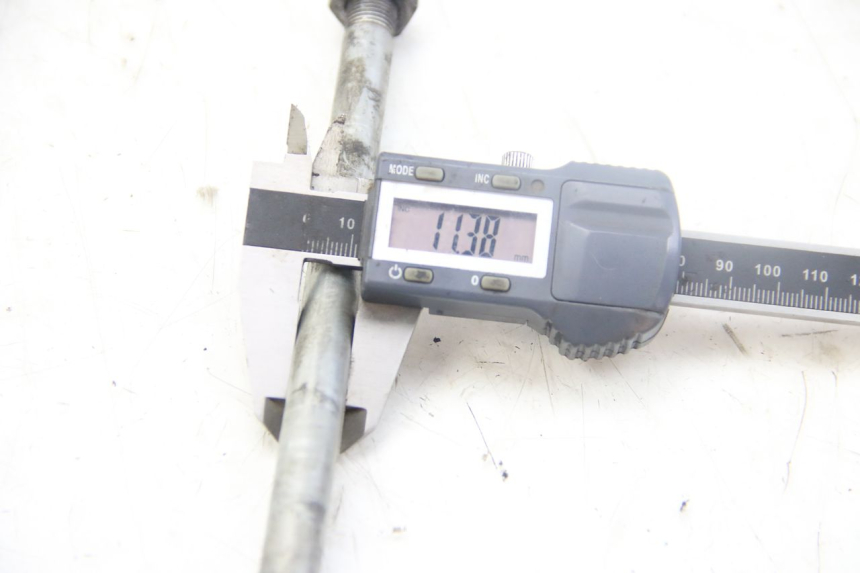 photo de FRONT WHEEL AXLE MBK FLIPPER 50 (2004 - 2012)