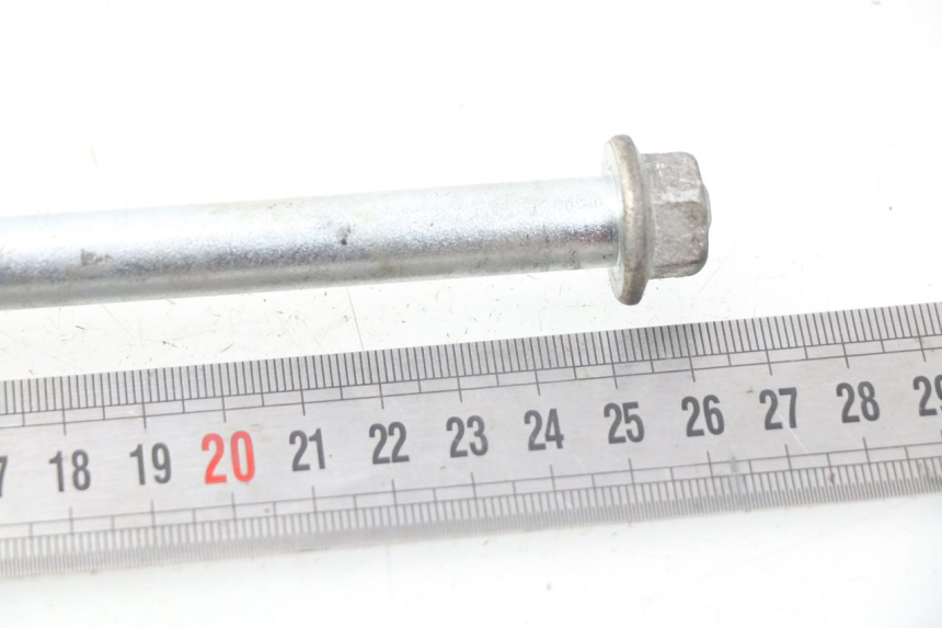 photo de FRONT WHEEL AXLE YAMASAKI MSX 50 (2013 - 2022)