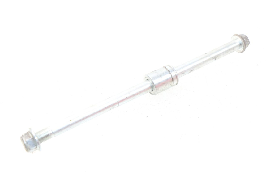 photo de FRONT WHEEL AXLE YAMASAKI MSX 50 (2013 - 2022)