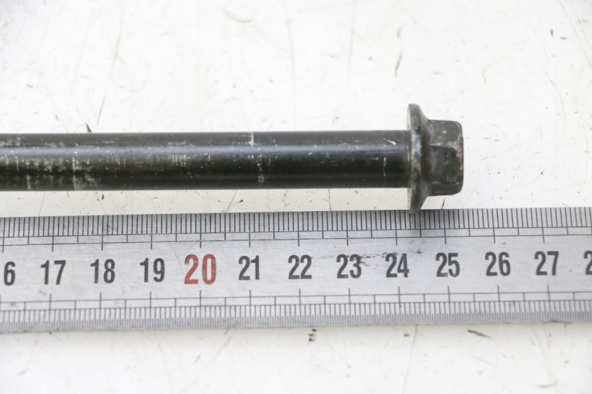 photo de FRONT WHEEL AXLE KYMCO LIKE 4T 50 (2019 - 2025)