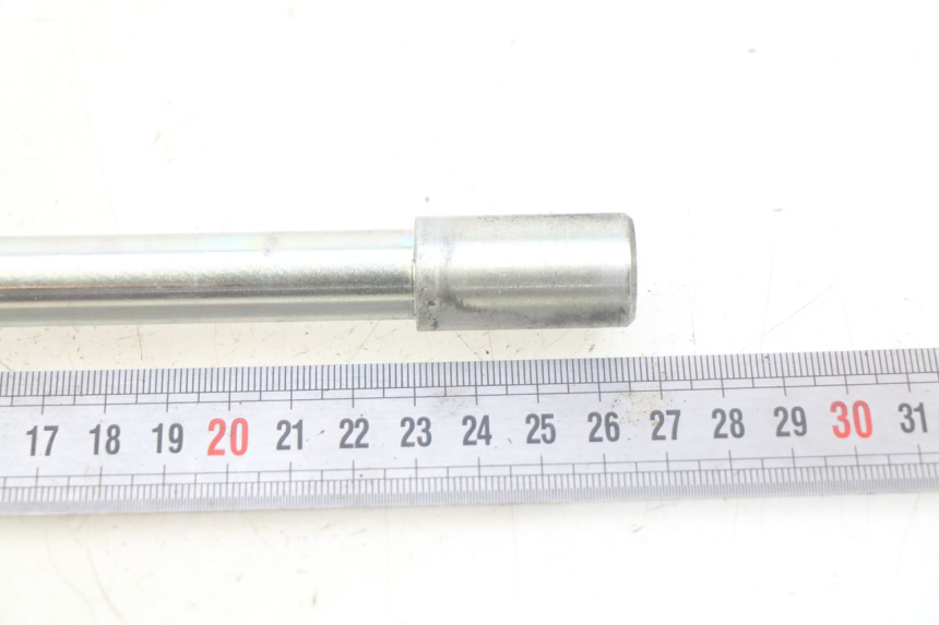 photo de FRONT WHEEL AXLE PEUGEOT CITYSTAR 2T 50 (2018 - 2021)