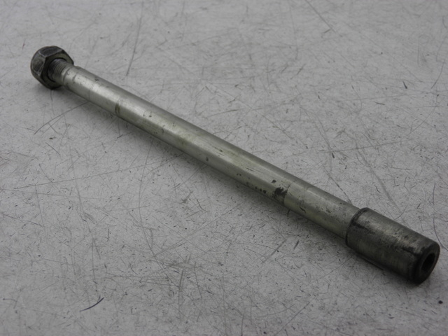 photo de FRONT WHEEL AXLE PEUGEOT ELYSEO 125 (1999 - 2004)