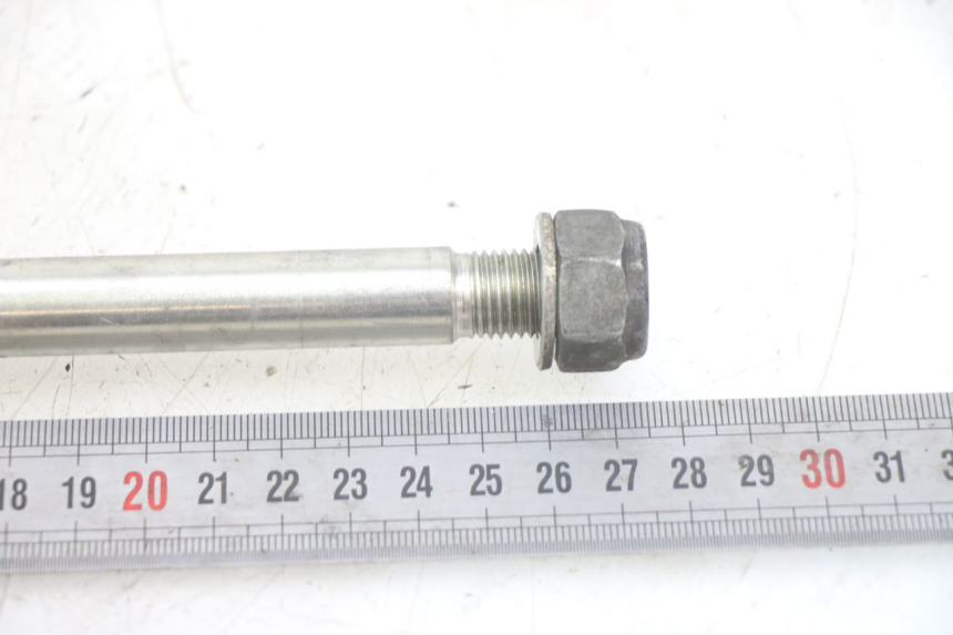 photo de FRONT WHEEL AXLE PEUGEOT GEOPOLIS RS 125 (2007 - 2009)