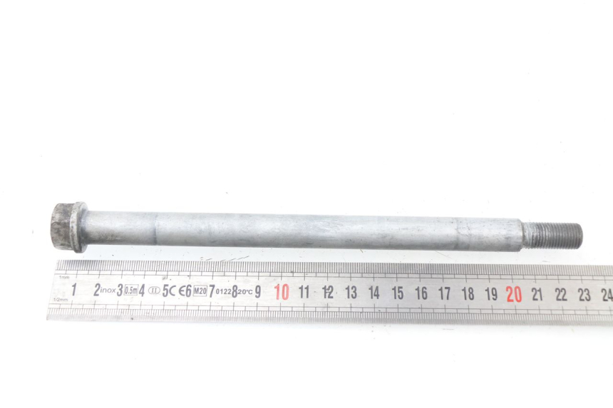 photo de FRONT WHEEL AXLE PEUGEOT LOOXOR 125 (2002 - 2006)