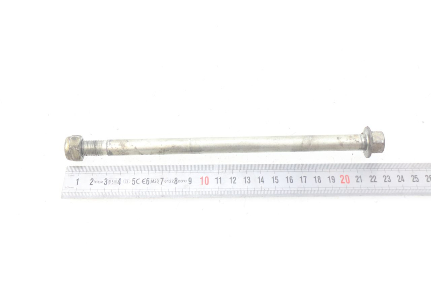 photo de FRONT WHEEL AXLE PEUGEOT LUDIX 50 (2005 - 2007)