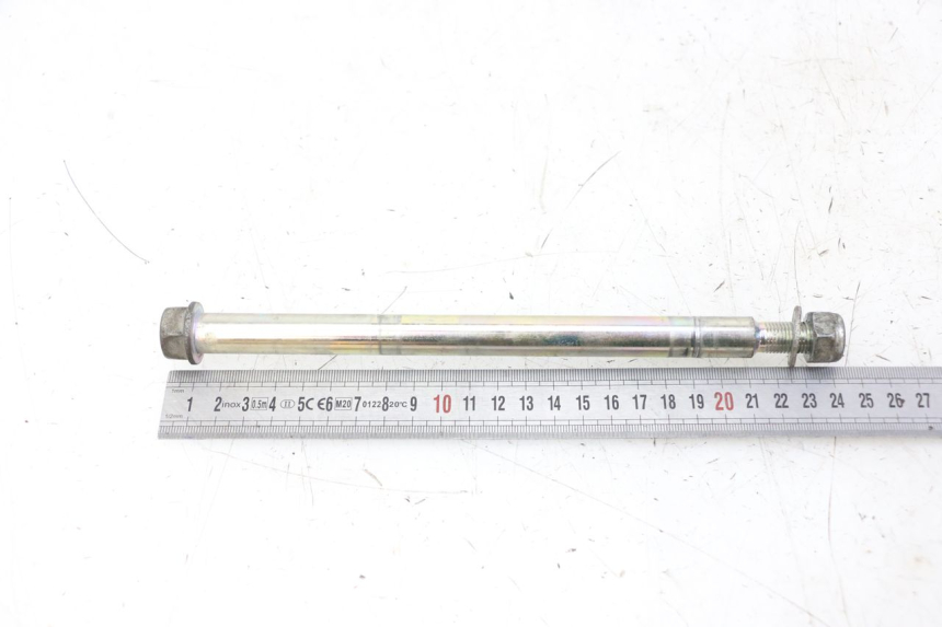 photo de FRONT WHEEL AXLE PEUGEOT LUDIX 50 (2008 - 2017)