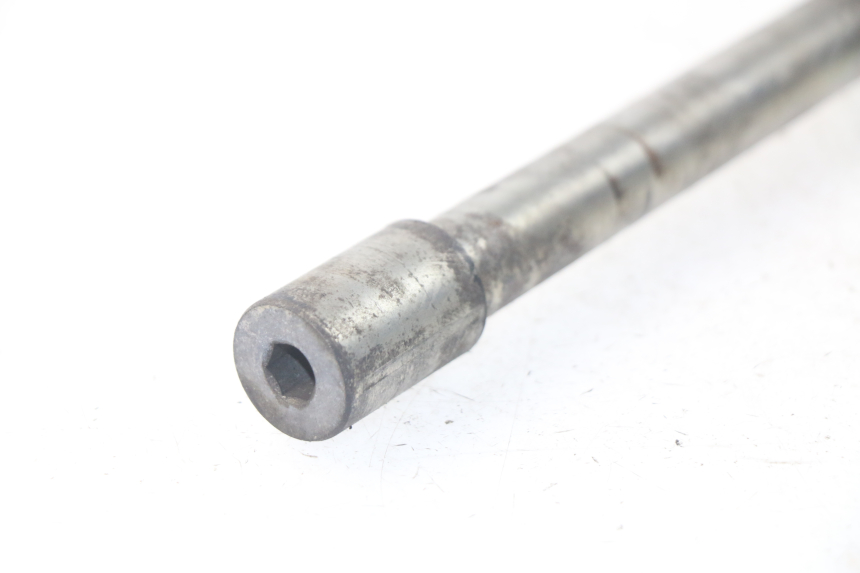photo de FRONT WHEEL AXLE PEUGEOT SATELIS 500 (2007 - 2013)