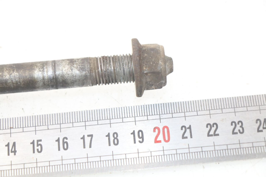 photo de FRONT WHEEL AXLE PEUGEOT SC 50 (1988 - 1992)