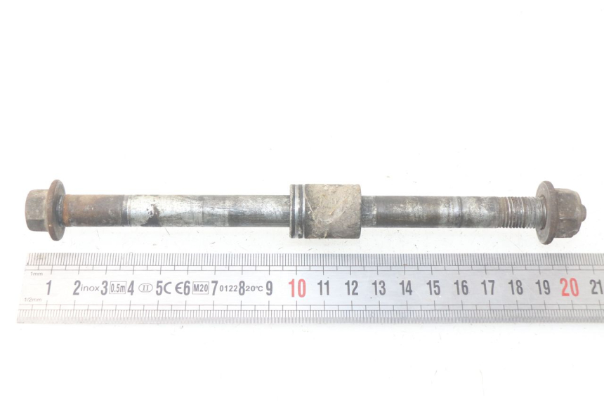 photo de FRONT WHEEL AXLE PEUGEOT SC 50 (1988 - 1992)