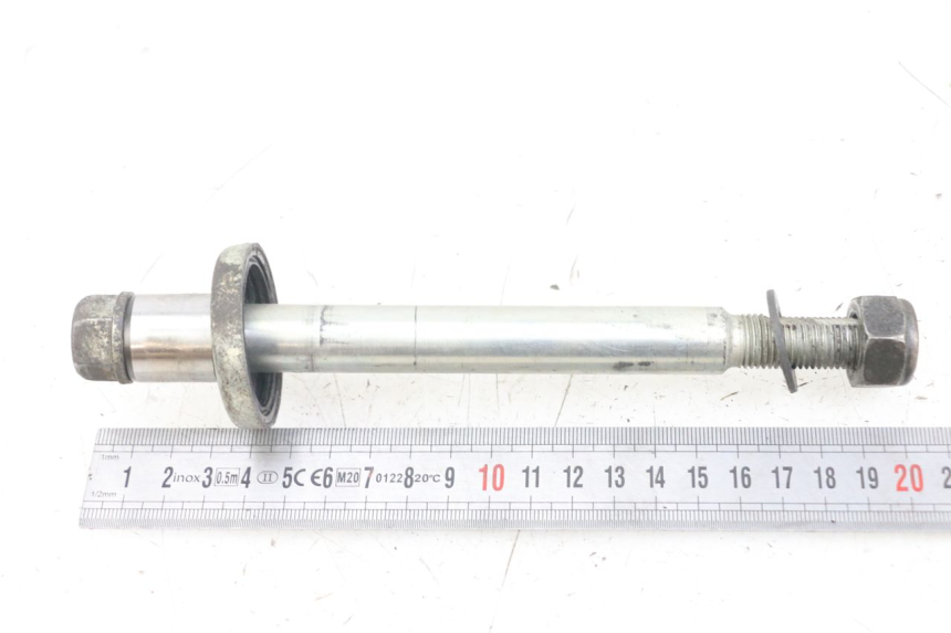 photo de FRONT WHEEL AXLE PEUGEOT SPEEDFIGHT 100 (1997 - 2007)