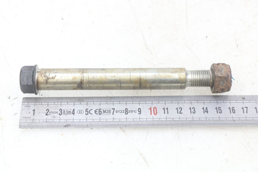 photo de FRONT WHEEL AXLE PEUGEOT SPEEDFIGHT LC 50 (1996 - 2002)