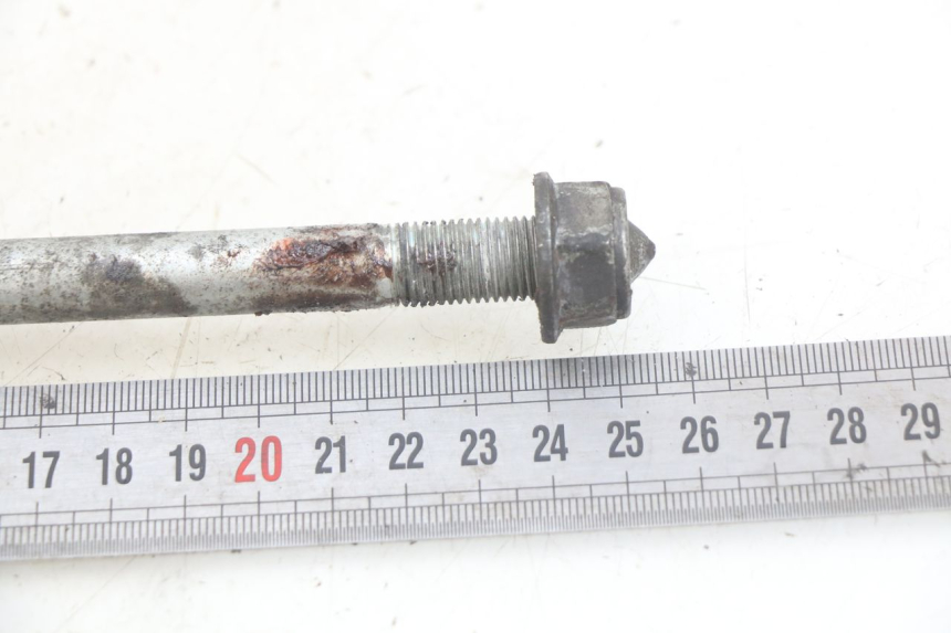 photo de FRONT WHEEL AXLE PEUGEOT SV 125 (1991 - 1994)