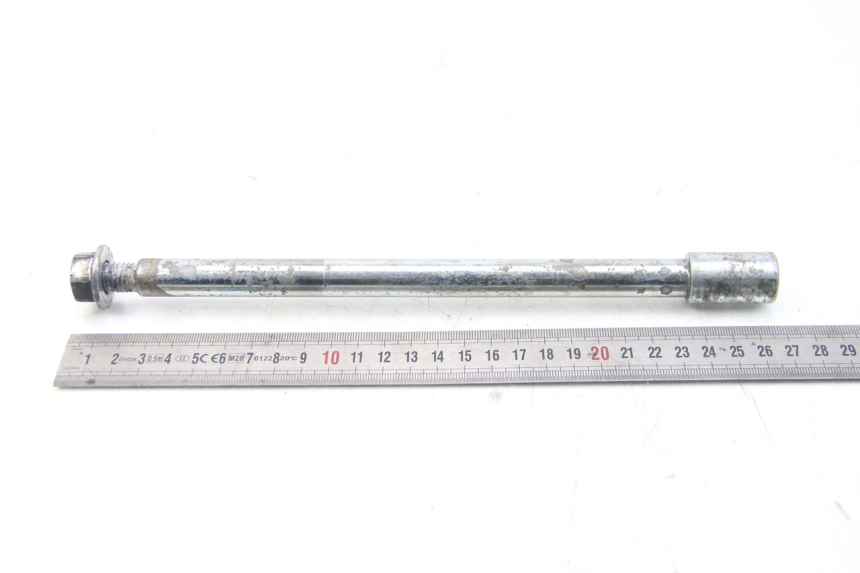 photo de FRONT WHEEL AXLE PIAGGIO BEVERLY 125 (2010 - 2015)