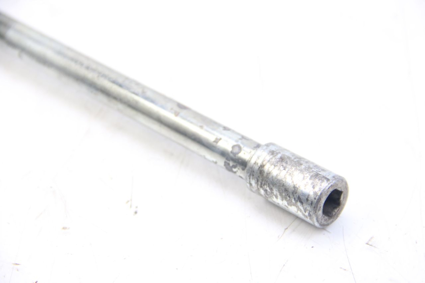 photo de FRONT WHEEL AXLE PIAGGIO BEVERLY 125 (2010 - 2015)