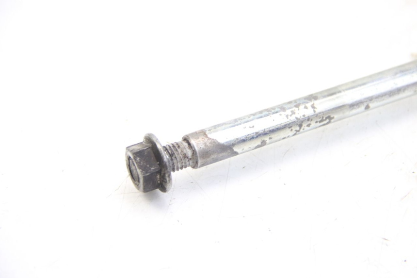 photo de FRONT WHEEL AXLE PIAGGIO BEVERLY 125 (2010 - 2015)