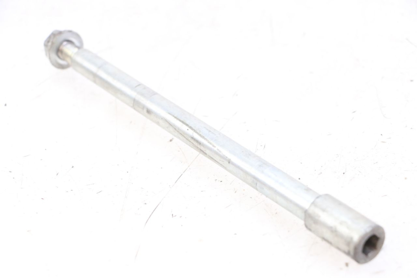 photo de FRONT WHEEL AXLE PIAGGIO BEVERLY 125 (1998 - 2005)