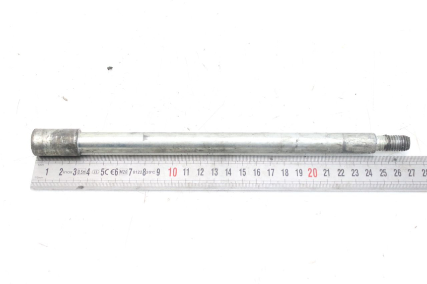 photo de FRONT WHEEL AXLE PIAGGIO X9 EVOLUTION 250 (2003 - 2007)