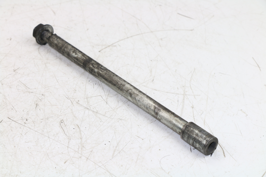 photo de FRONT WHEEL AXLE PIAGGIO X9 EVOLUTION 125 (2003 - 2007)