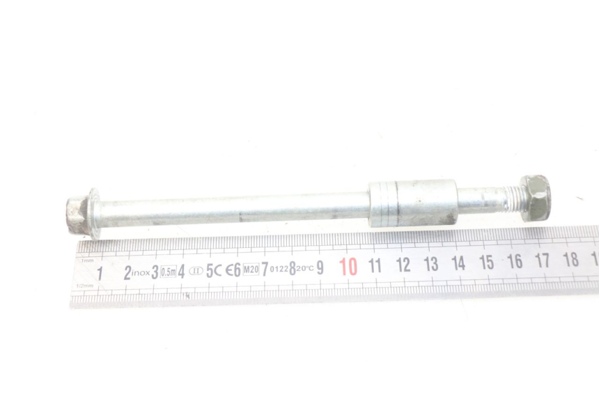 photo de FRONT WHEEL AXLE YAMAHA PW 50 (1984 - 2020)