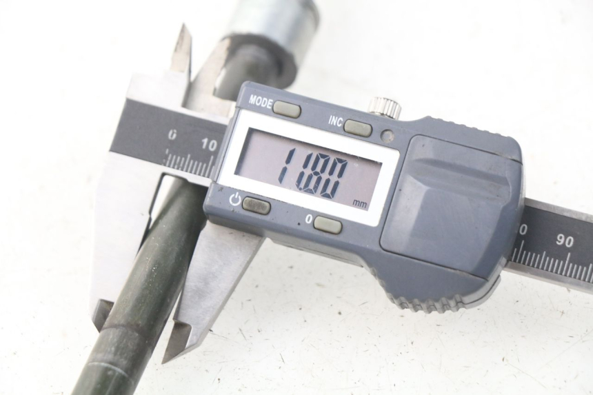 photo de FRONT WHEEL AXLE VASTRO R-ONE 4T 50 (2014 - 2022)