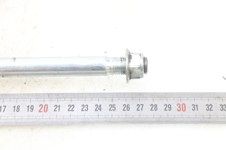 photo de FRONT WHEEL AXLE YAMASAKI RAPTOR 50 (2013 - 2018)