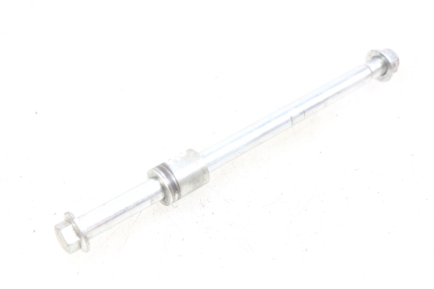 photo de FRONT WHEEL AXLE YAMASAKI RAPTOR 50 (2013 - 2018)
