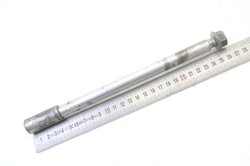 photo de FRONT WHEEL AXLE GILERA RUNNER SP 50 (2006 - 2008)