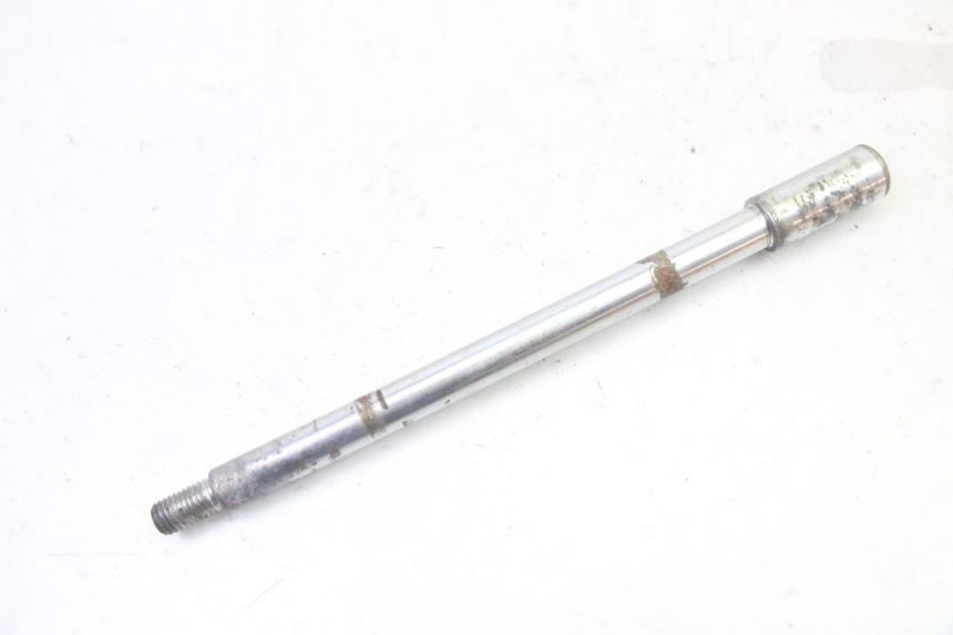 photo de FRONT WHEEL AXLE GILERA RUNNER SP 50 (2009 - 2017)