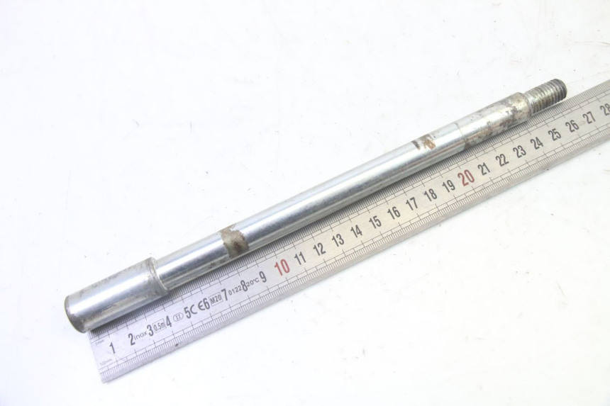 photo de FRONT WHEEL AXLE GILERA RUNNER SP 50 (2009 - 2017)