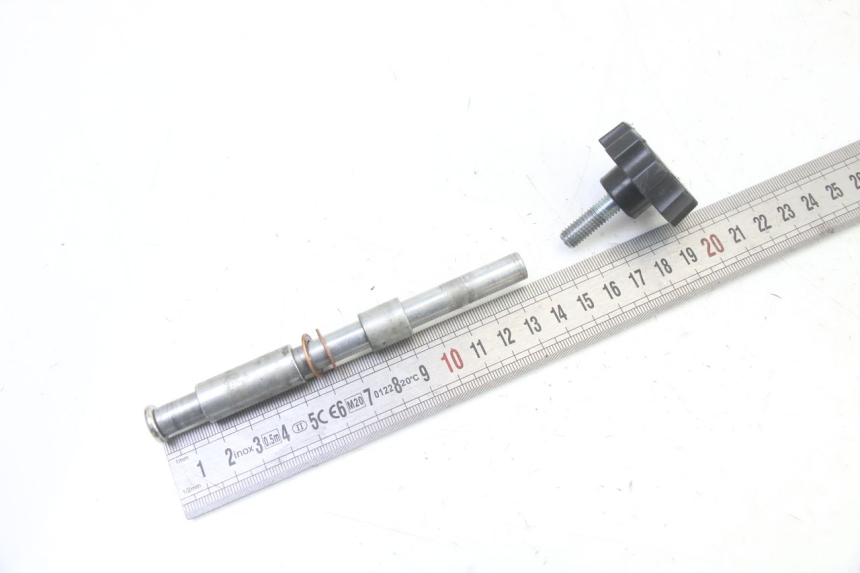 photo de FRONT WHEEL AXLE HERO S10 1