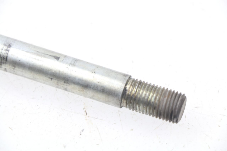 photo de FRONT WHEEL AXLE PEUGEOT SPEEDFIGHT 3 AIR 50 (2009 - 2015)