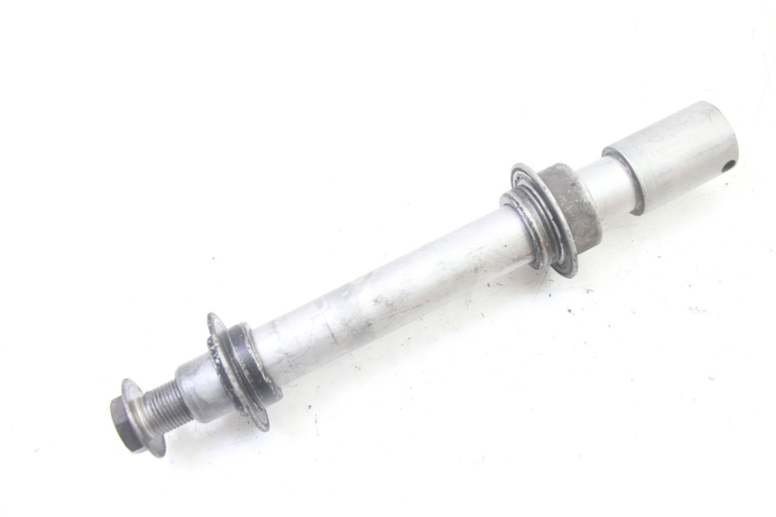 photo de FRONT WHEEL AXLE HONDA ST PAN EUROPEAN 1300 (2002 - 2013)