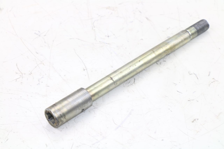 photo de FRONT WHEEL AXLE RAZZO STR 50 (2009 - 2018)