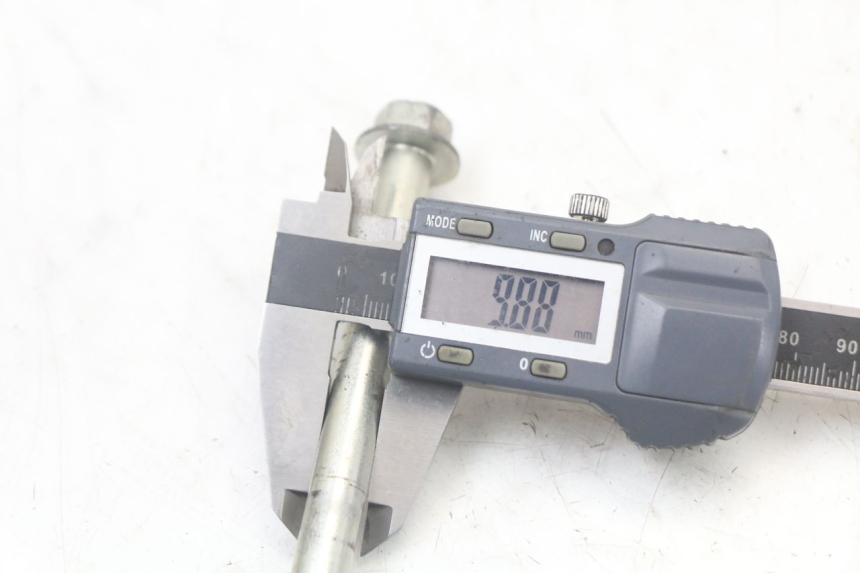 photo de FRONT WHEEL AXLE MBK STUNT NAKED 50 (2004 - 2018)