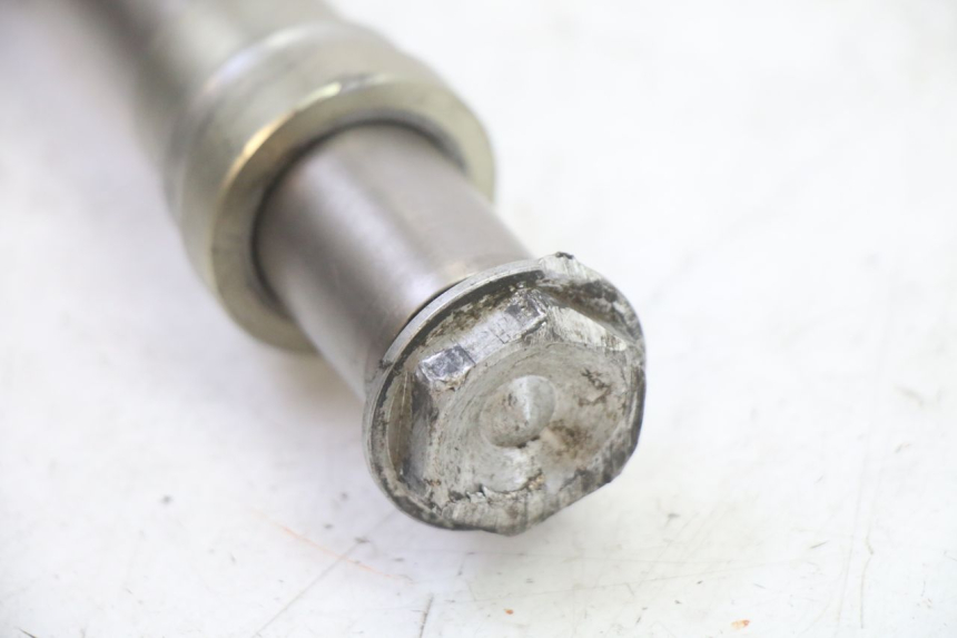 photo de FRONT WHEEL AXLE KTM SUPERENDURO R 950 (2005 - 2009)
