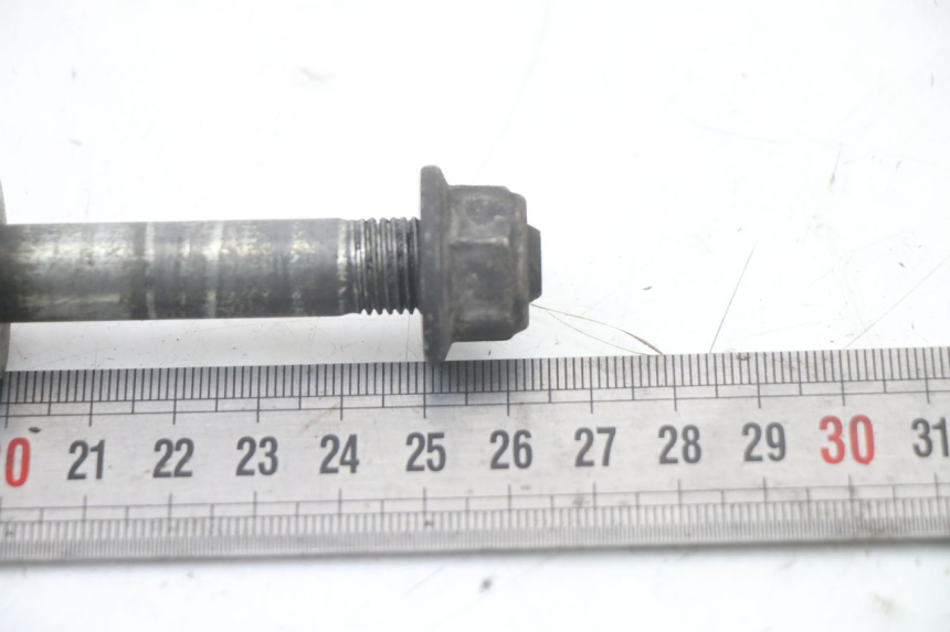 photo de FRONT WHEEL AXLE SUZUKI BURGMAN 125 (2015 - 2017)