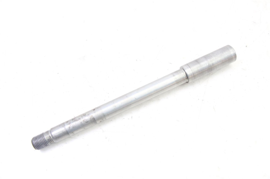 photo de FRONT WHEEL AXLE SUZUKI SV S 650 (2003 - 2009)