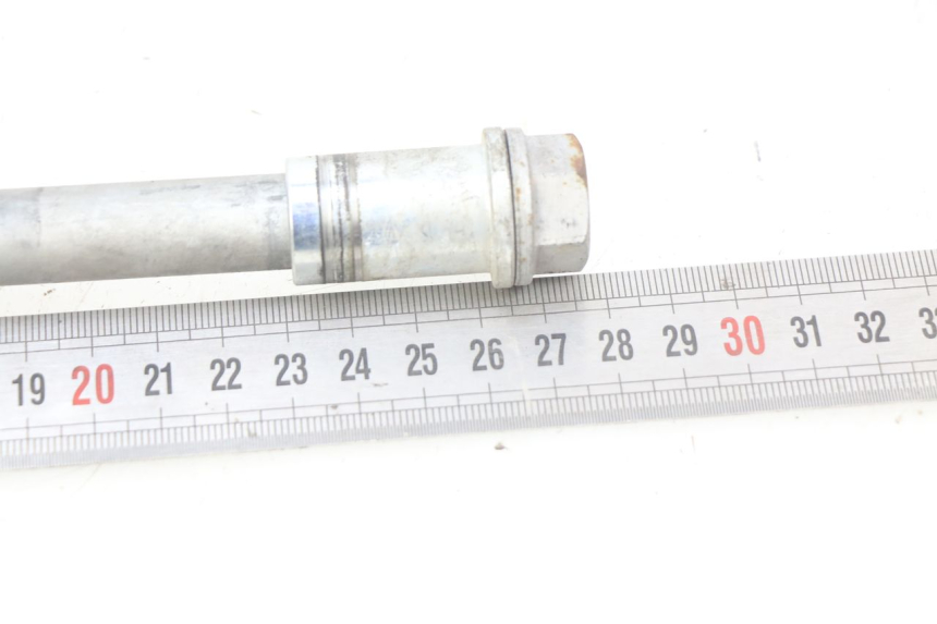 photo de FRONT WHEEL AXLE APRILIA SXR 50 (2021 - 2023)