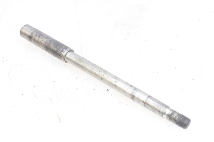 photo de FRONT WHEEL AXLE SYM GTS EFI 125 (2012 - 2016)