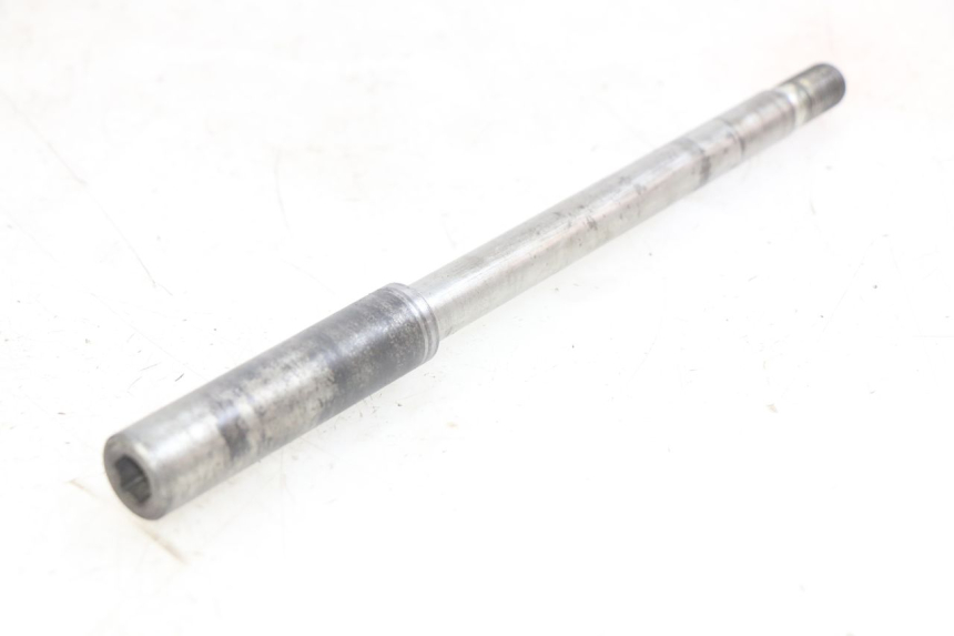 photo de FRONT WHEEL AXLE SYM GTS EFI 125 (2012 - 2016)