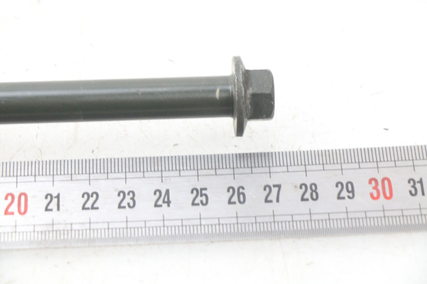 photo de FRONT WHEEL AXLE SYM JET 4 4T 50 (2018 - 2021)